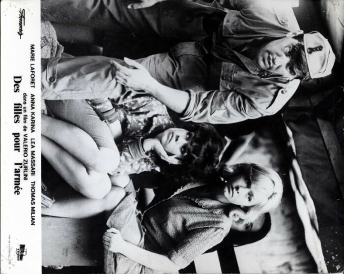 Photo - DES FILLES POUR L'ARMEE - 18x24cm
