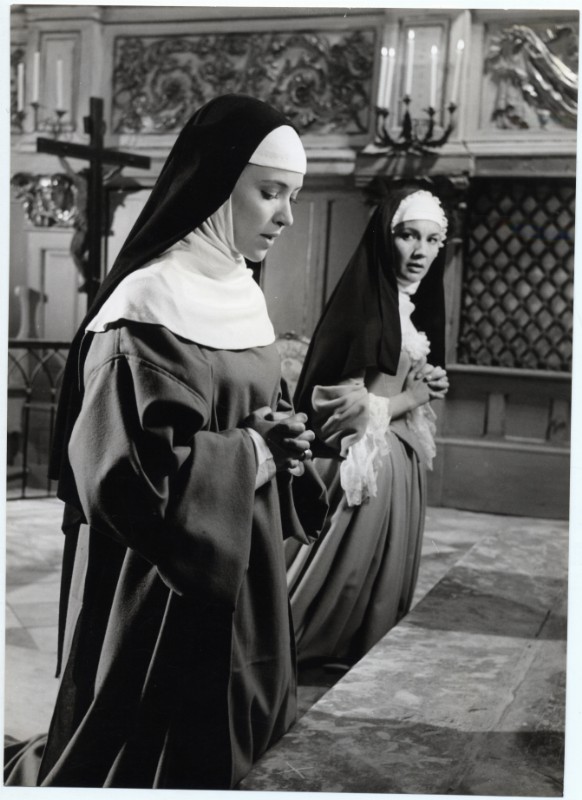 Photo - RELIGIEUSE (la) - 18x24cm