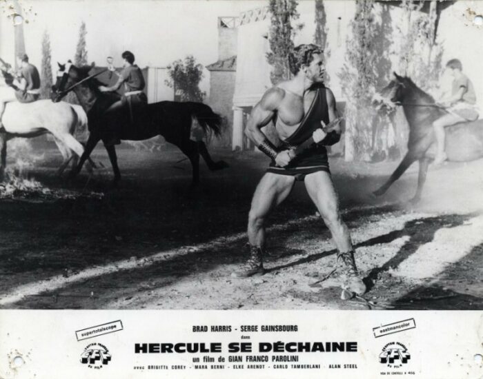 Photo - HERCULE SE DECHAINE - 24x30cm